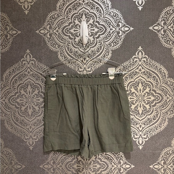 Banana Republic Pants - Banana Republic High Waist Green Shorts